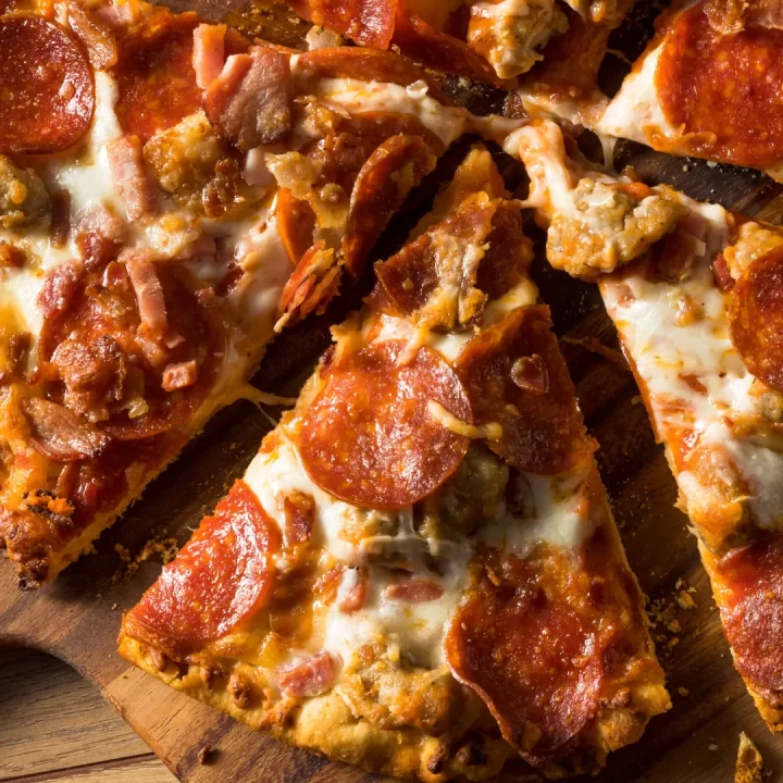 Ground Sausage & Pepperoni Pizza